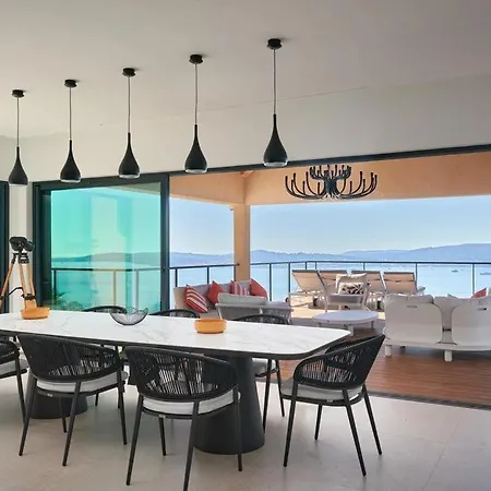 Villa 5br In Grimaud - What'app - 0049-1551-0224-169 - For Reservations!